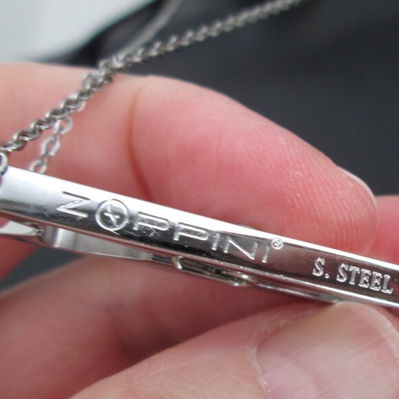ZOPPINI Stainless Steel Pendant Necklace Heart Cutout Clothespin - Picture 8 of 16
